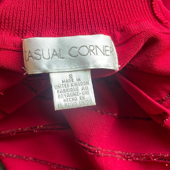 Beaded gold and red casual corner light sweater top - Picture 3 of 5